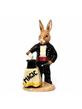 Royal Doulton Bunnykins DB126 Magician Bunnykins Figurine 1992 Rabbit Magic